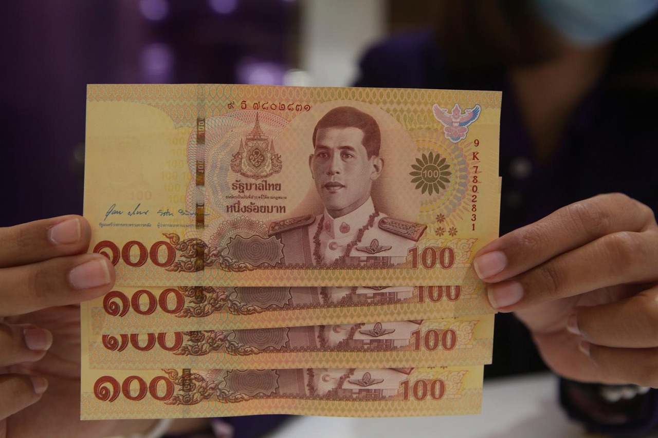 タイ 記念紙幣に早くも混乱 100バーツ札は1000バーツの様 1000バーツ札は財布に入らない タイニュース クロスボンバー X Bomber Thailand