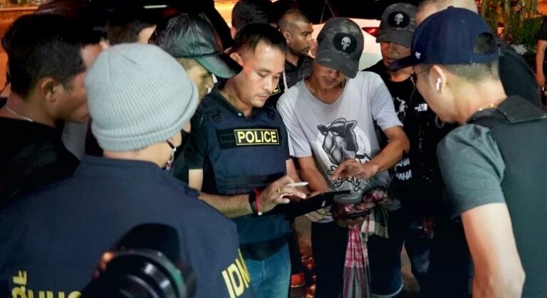 ホイクワンのコンドミニアムで起きた射殺事件。警察包囲の元、犯人自決にて終焉。 タイニュース・クロスボンバー（Xbomber Thailand）