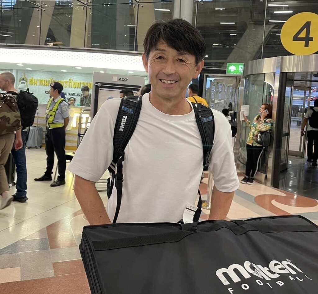 石井正忠氏タイ入り。「マダムペーン」がタイサッカー協会と新監督誕生に向け調整中。対日本代表戦は元日開催！ タイニュース・クロスボンバー（X