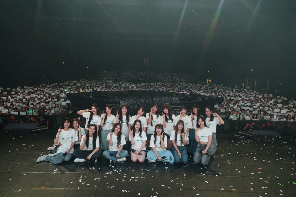 MUSIC 生写真 感謝祭2018　 ランダム外付け　BNK48 AKB48 MUSIC 生写真 感謝祭2018 ランダム外付け BNK48 AKB48 MUSIC 生
